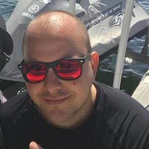 Meet your Posher, Carlos